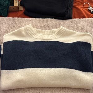 American Eagle Outfitters Navy and Cream Crewneck Sweater